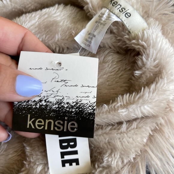 Kensie faux fur open vest - Picture 11 of 13